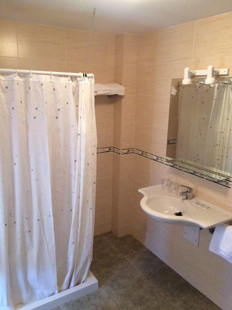 Hostal San Paio Lavacolla Kültér fotó